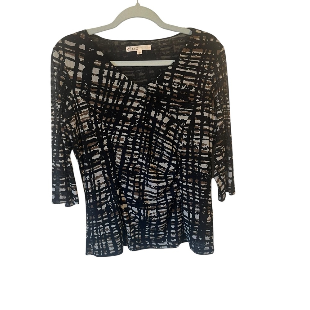 Cleo Black and White mesh geometric v neck 2/3 sleeve shirt